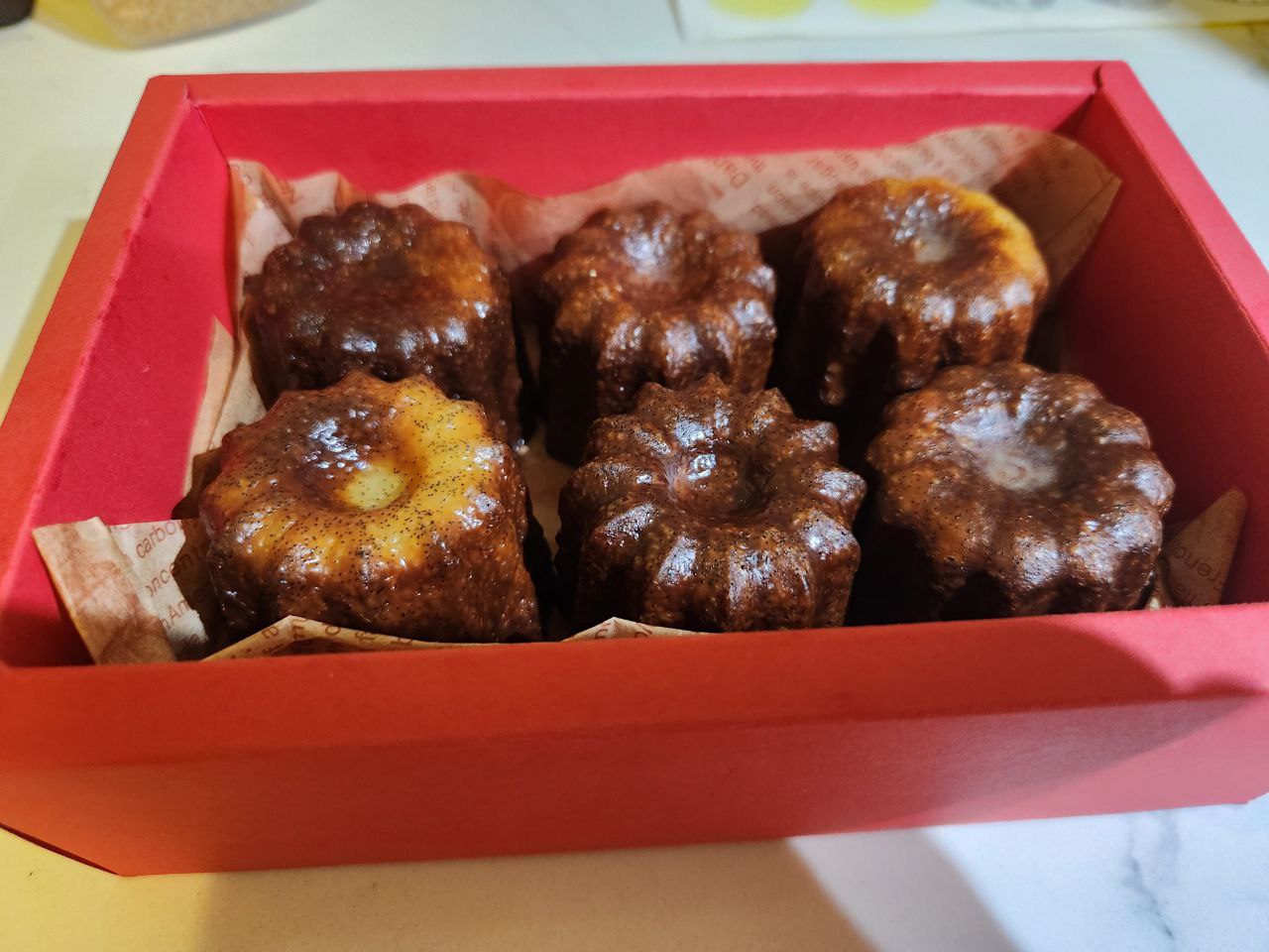 6 Medium Canelés de Bordeaux