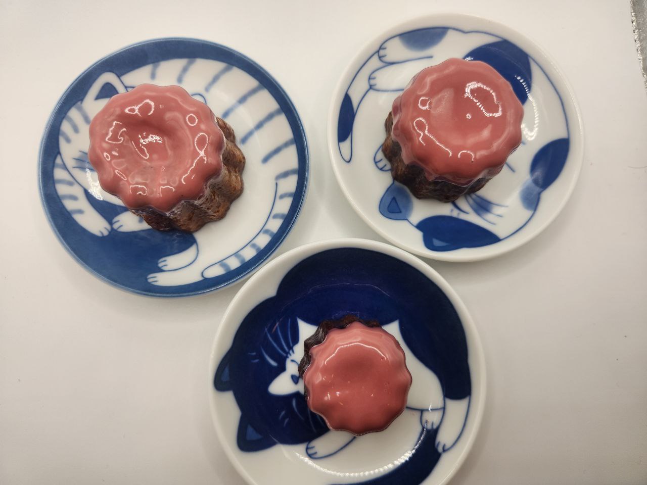 12 Ruby Chocolate Canelé