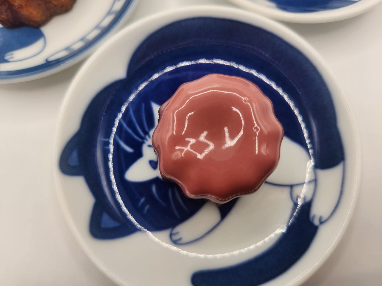 12 Ruby Chocolate Canelé