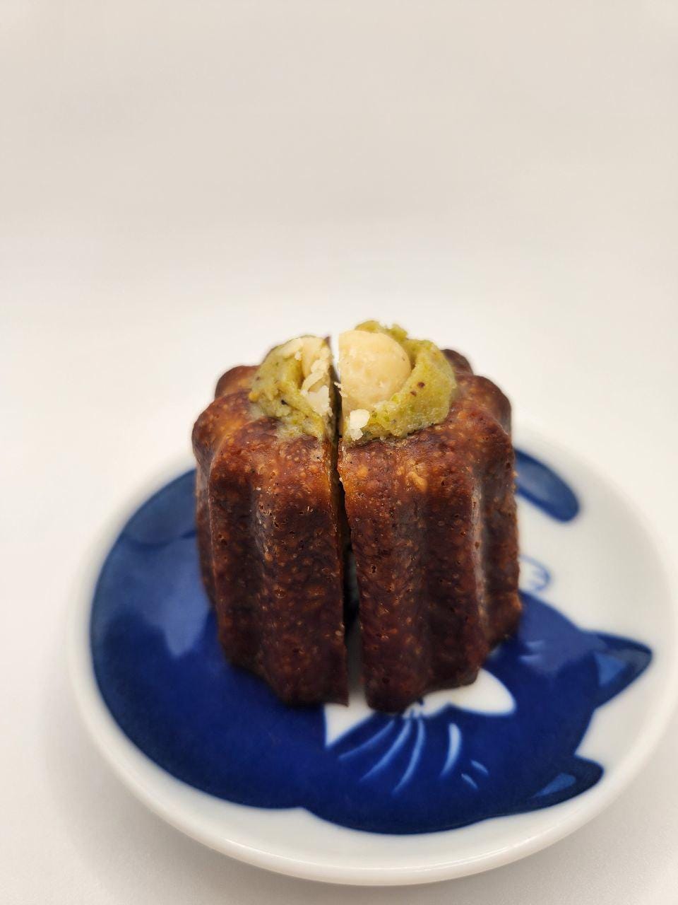 Pistachio Ganache Canelé | Copper Baked | Ultra-Crisp Caramelized Crust | 6+ Pastries | Real Vanilla Beans / French Pastries