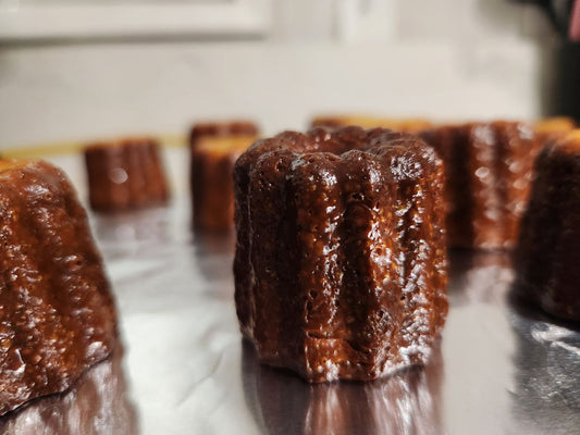 15 Medium Traditional Canelé de Bordeaux