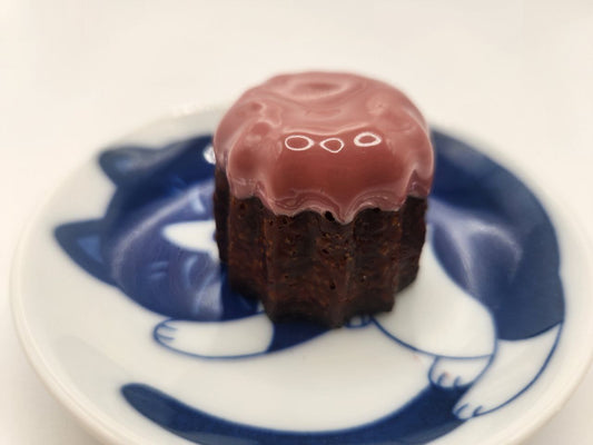 12 Ruby Chocolate Canelé